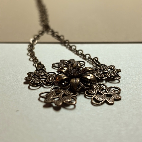 Antique Bronze Filagree Necklace -NWT - Picture 4 of 6